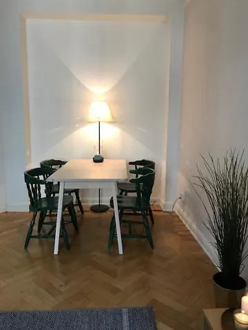 Stylish & Light 2 Room Apartment In Sofo, 60Sqm Stockholm